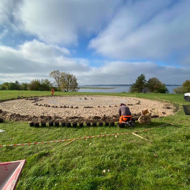Blomsterspiralen i Helligkors Parken skal skabe føde og levesteder for de pressede sommerfugle.
