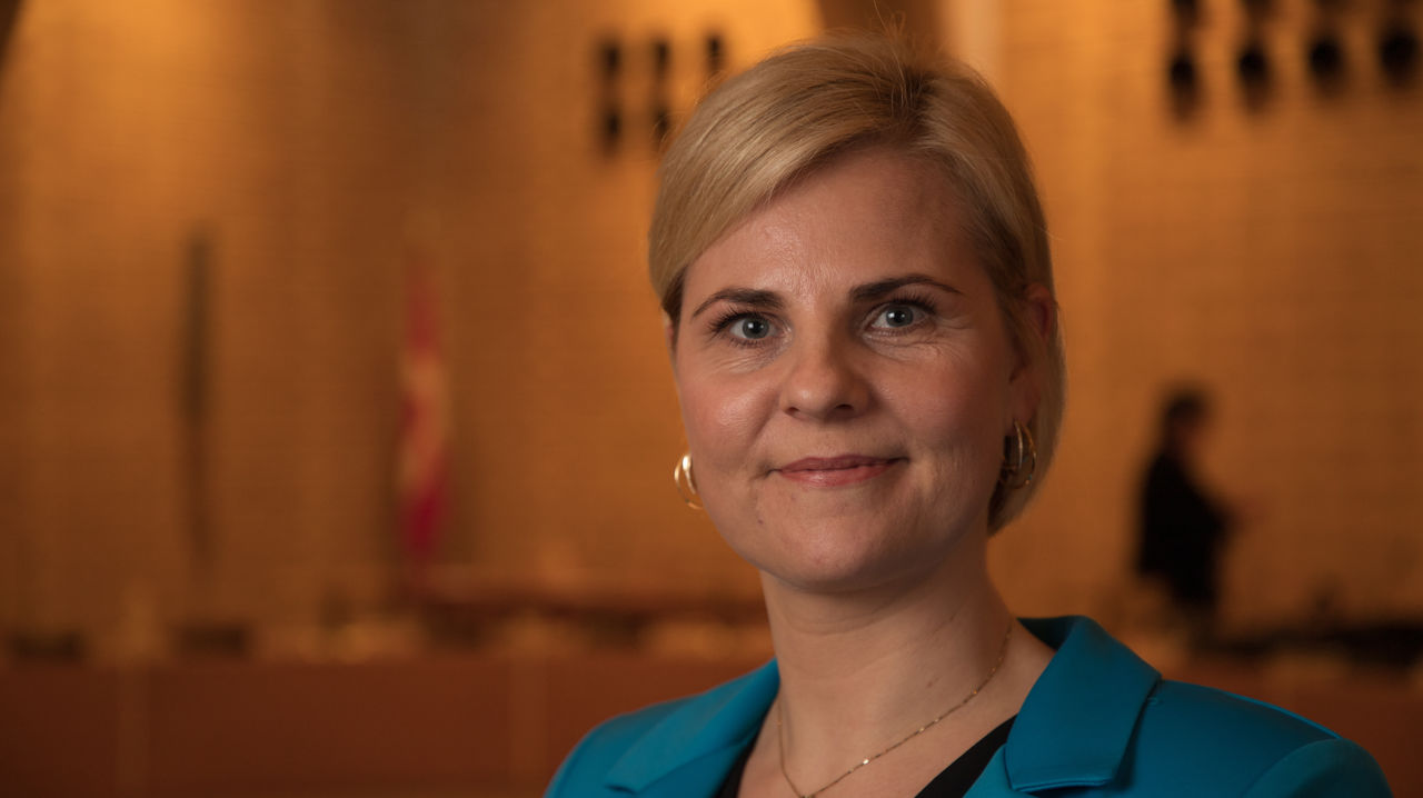 Merete Dea Larsen (O)